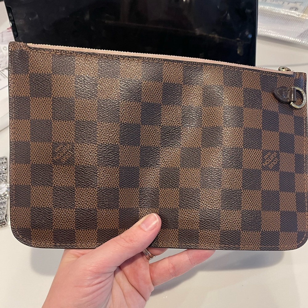 Neverfull pouch